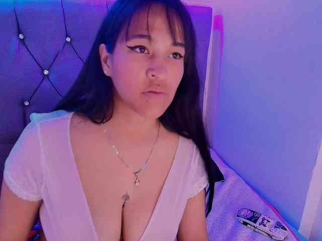 andrea-lovely1 webcam