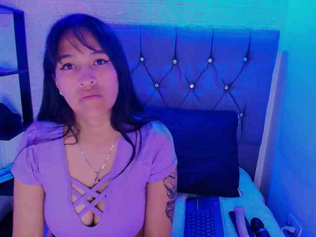 andrea-lovely1 webcam