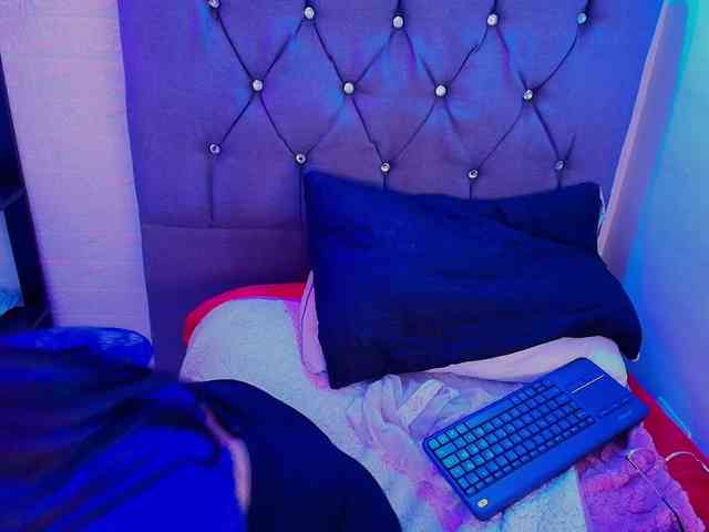 andrea-lovely1 webcam