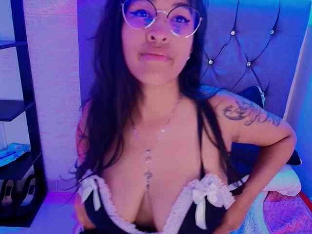 andrea-lovely1 webcam