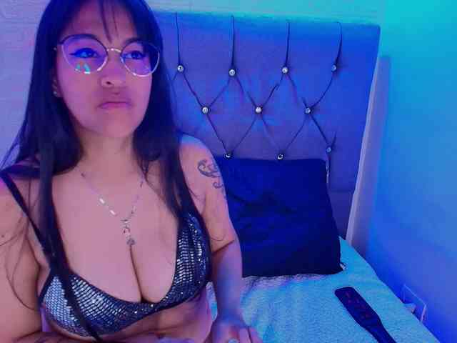 andrea-lovely1 webcam