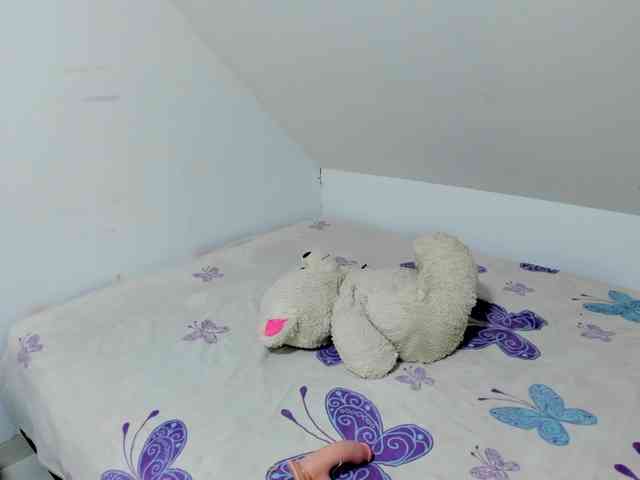 AntonelaMoon webcam
