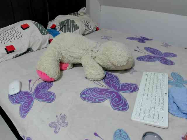 AntonelaMoon webcam