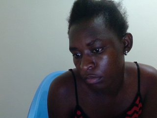 bella-5's Live Webcam