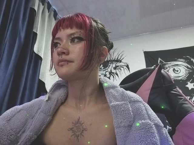 Vakker-meilee live cam on BongaCams