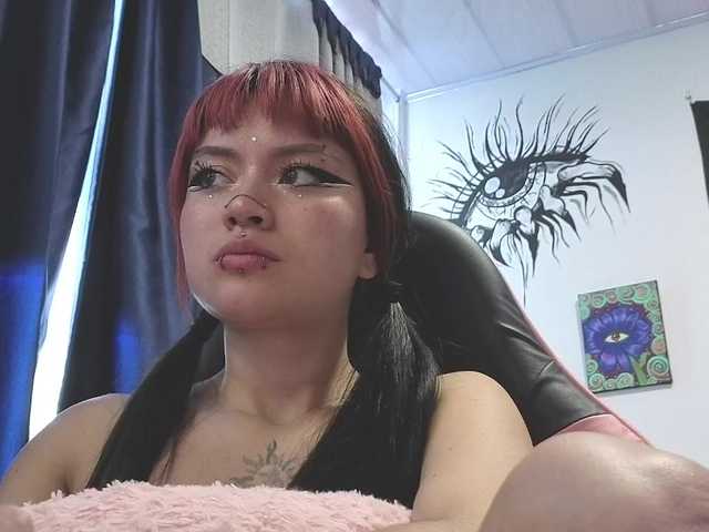 Vakker-meilee live cam on BongaCams