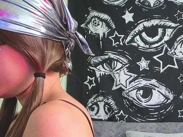 Vakker-meilee live cam on BongaCams