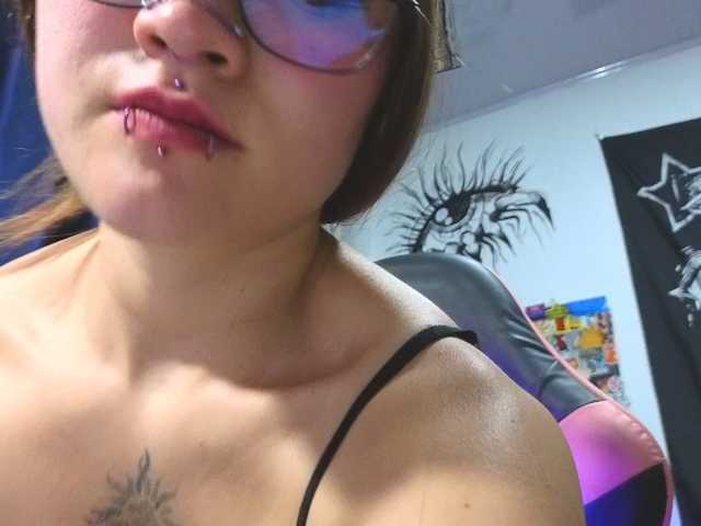 Vakker-meilee live cam on BongaCams
