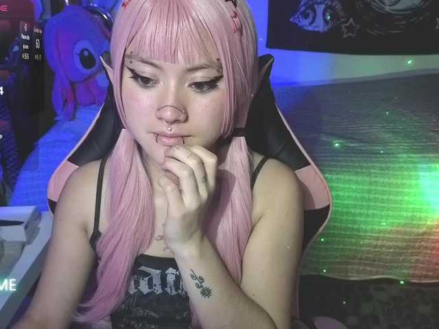 Vakker-meilee live cam on BongaCams