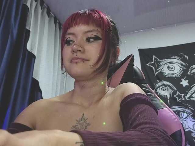 Vakker-meilee live cam on BongaCams