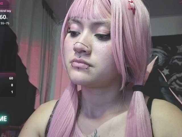 Vakker-meilee live cam on BongaCams
