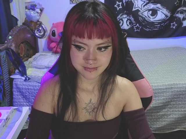 Vakker-meilee live cam on BongaCams