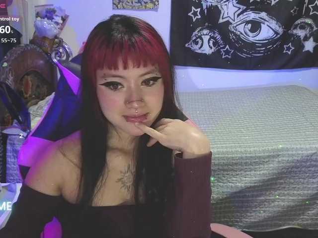 Vakker-meilee live cam on BongaCams