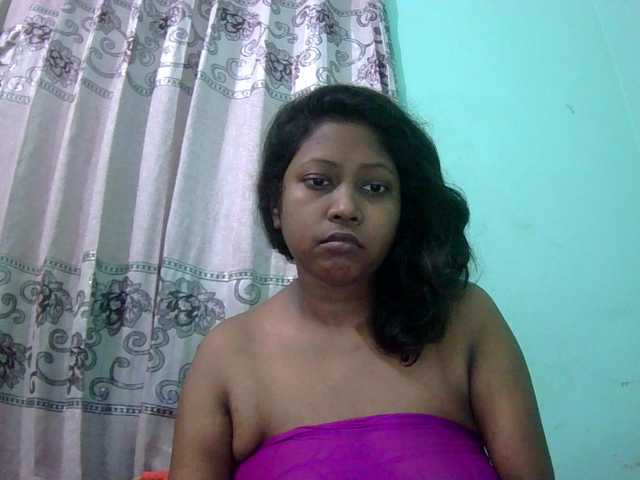 Queen19 live cam on BongaCams