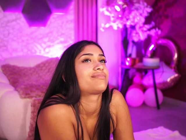 KiraKrush live cam on BongaCams