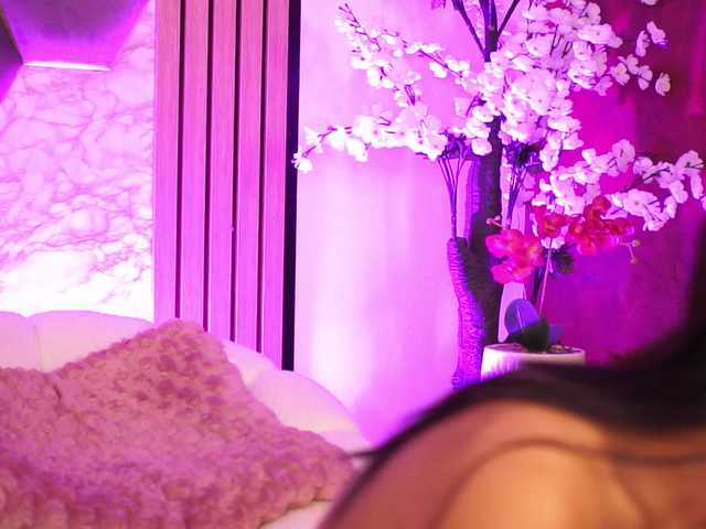 KiraKrush live cam on BongaCams