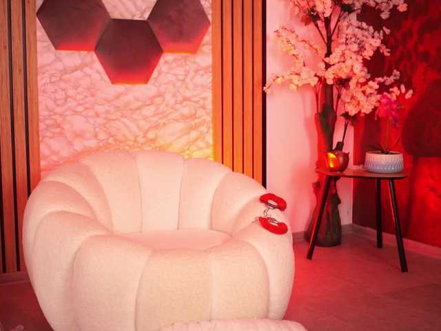 KiraKrush live cam on BongaCams