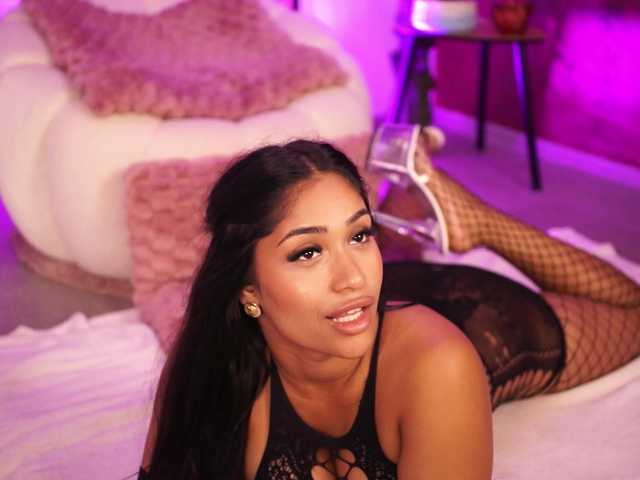 KiraKrush live cam on BongaCams