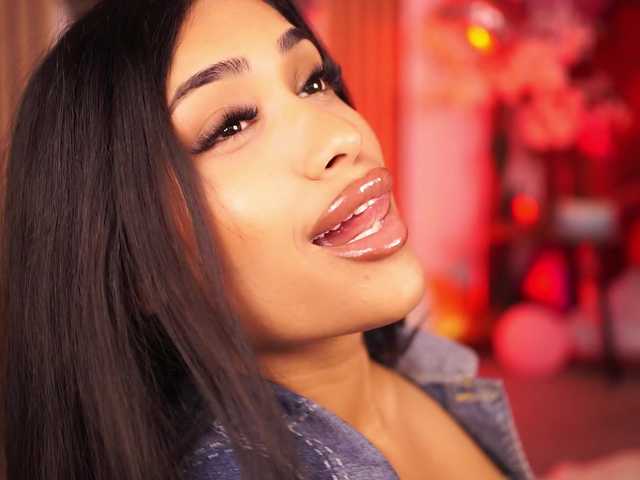 KiraKrush live cam on BongaCams