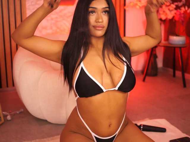 KiraKrush live cam on BongaCams