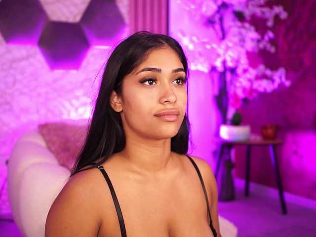 KiraKrush live cam on BongaCams