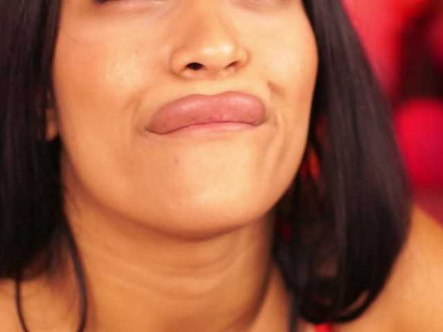 KiraKrush live cam on BongaCams