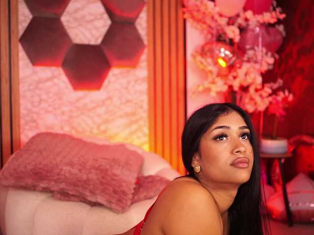 KiraKrush live cam on BongaCams