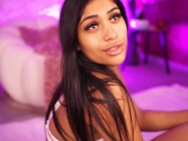 KiraKrush live cam on BongaCams