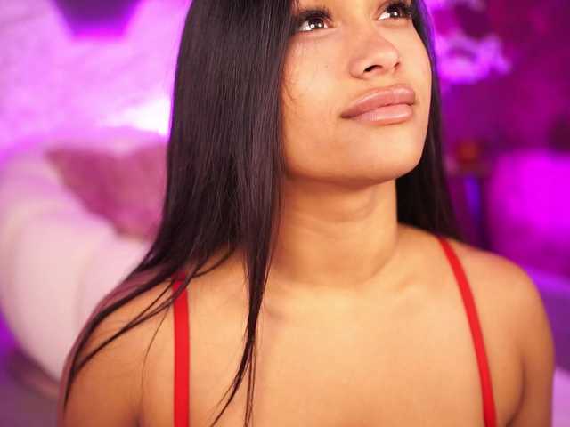 KiraKrush live cam on BongaCams
