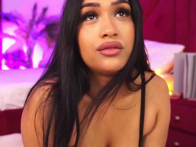 KiraKrush live cam on BongaCams