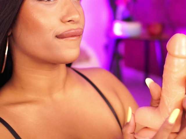 KiraKrush live cam on BongaCams