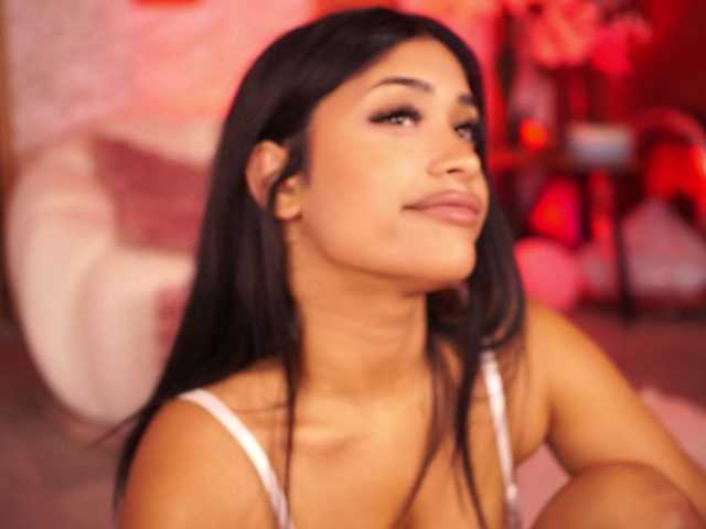 KiraKrush live cam on BongaCams