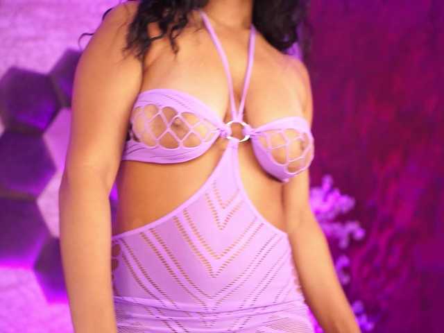 KiraKrush live cam on BongaCams