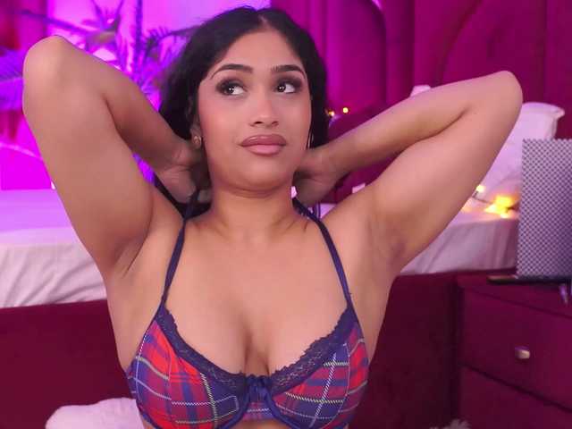 KiraKrush live cam on BongaCams