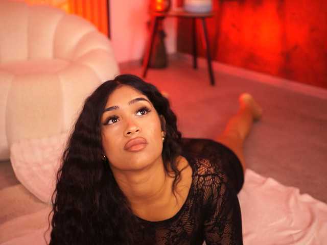 KiraKrush live cam on BongaCams