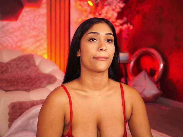 KiraKrush live cam on BongaCams