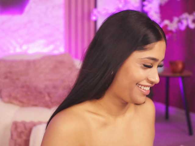 KiraKrush live cam on BongaCams