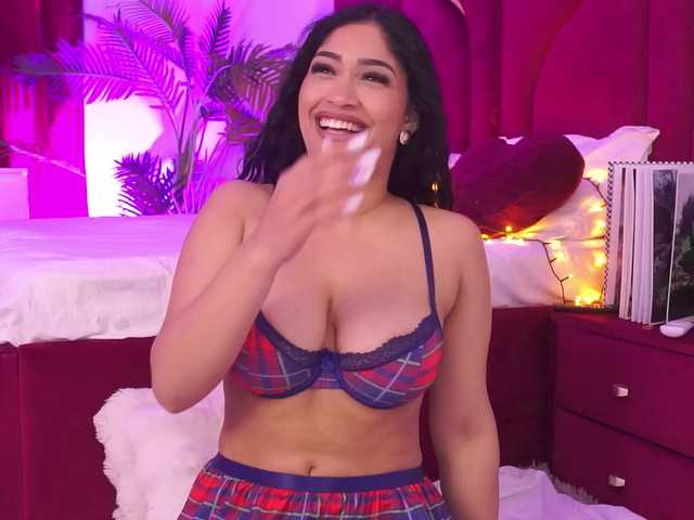 KiraKrush live cam on BongaCams