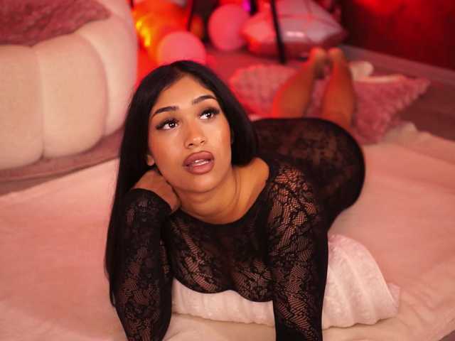 KiraKrush — live female cam