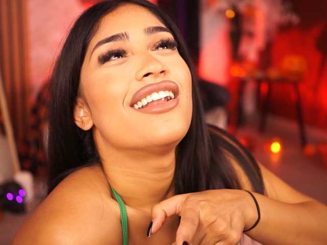 KiraKrush live cam on BongaCams