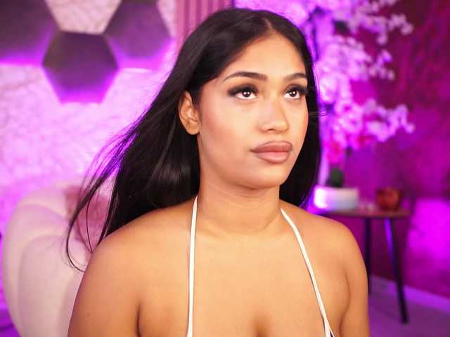 KiraKrush live cam on BongaCams