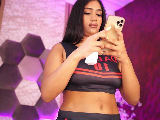 KiraKrush live cam on BongaCams
