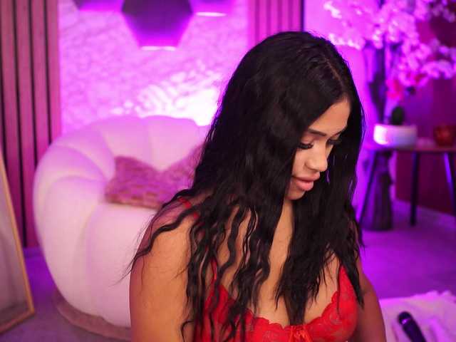 KiraKrush live cam on BongaCams
