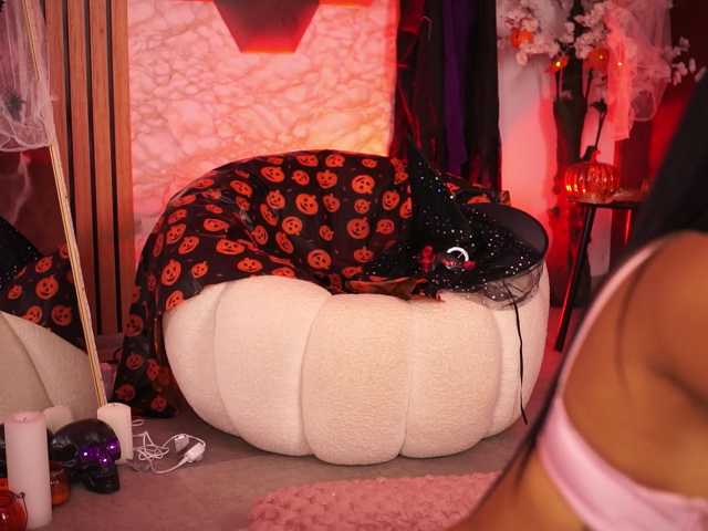 KiraKrush live cam on BongaCams