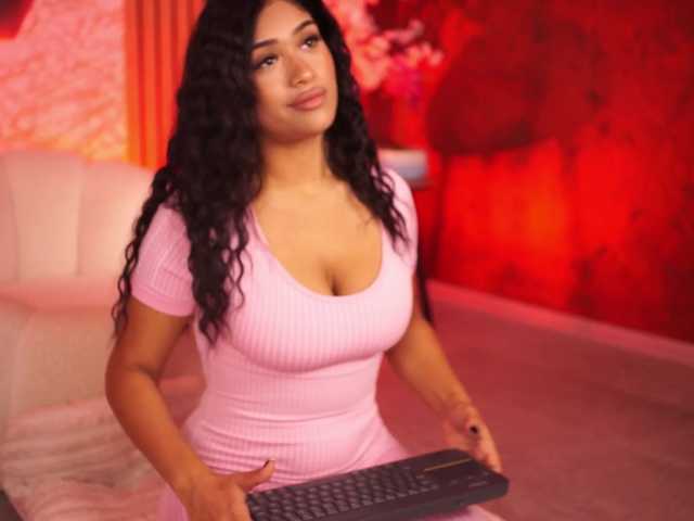 KiraKrush live cam on BongaCams