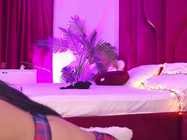 KiraKrush live cam on BongaCams