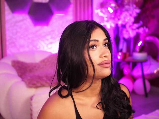 KiraKrush live cam on BongaCams