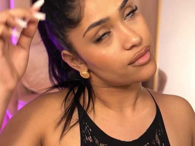 KiraKrush live cam on BongaCams