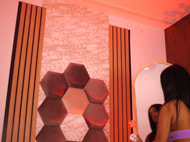 KiraKrush live cam on BongaCams
