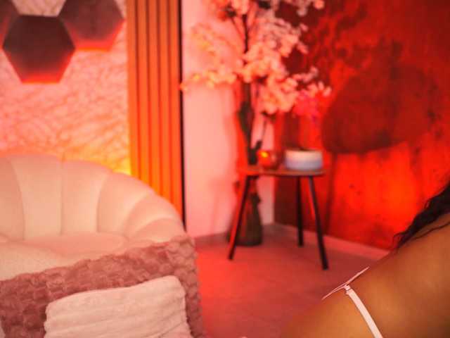KiraKrush live cam on BongaCams
